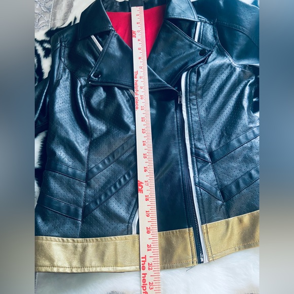 Her Universe Marvel Avengers Moto Black Widow Faux Leather Women’s Sz M Jacket - Picture 9 of 10